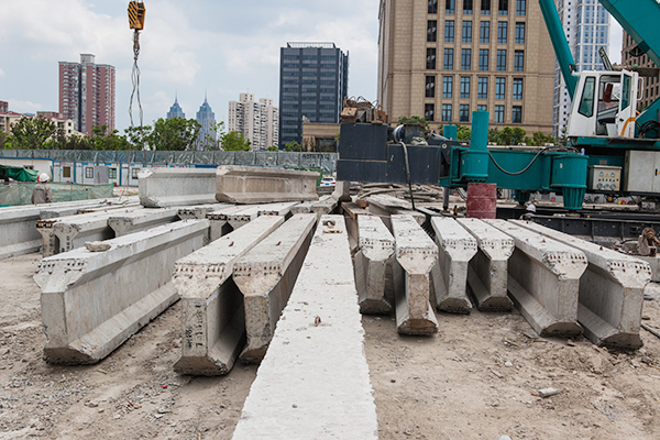 尊龙凯时ag智能ZYW240围护桩压桩机惊艳问世