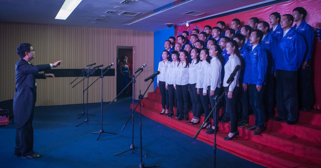 唱响尊龙凯时ag之歌 共抒优美情怀——尊龙凯时ag智能“双庆”合唱角逐圆满竣事