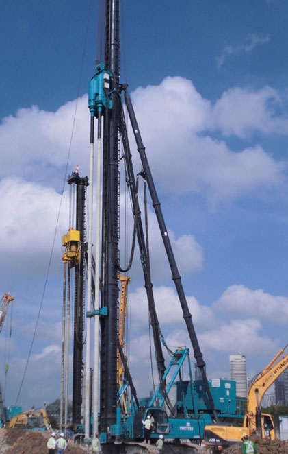 中国好机械！尊龙凯时ag智能双轴钻机新加坡施工获赞