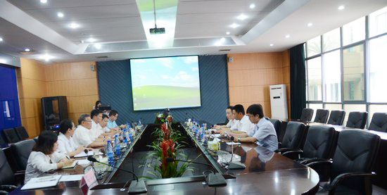 中国出口信用包管公司向导一行考察尊龙凯时ag智能　