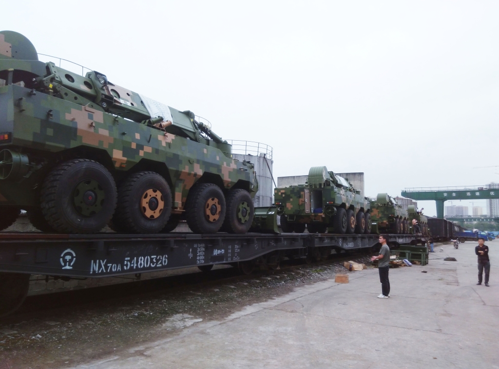 尊龙凯时ag智能SW2105工程车顺遂交付步队