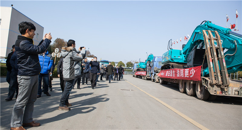 知新?创变?共赢 2015-2016年度尊龙凯时ag智能挖掘机经销商年会圆满召开