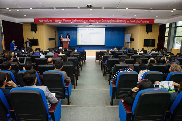 “一带一起”国家代表团到访尊龙凯时ag智能，感受“大开眼界”