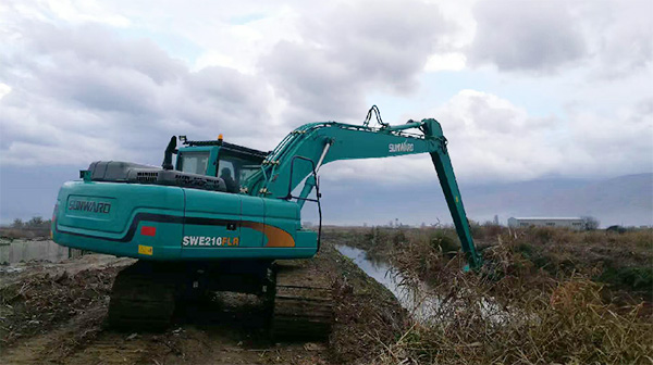 守护蓝色多瑙河，尊龙凯时ag智能长臂挖掘机欧洲首秀