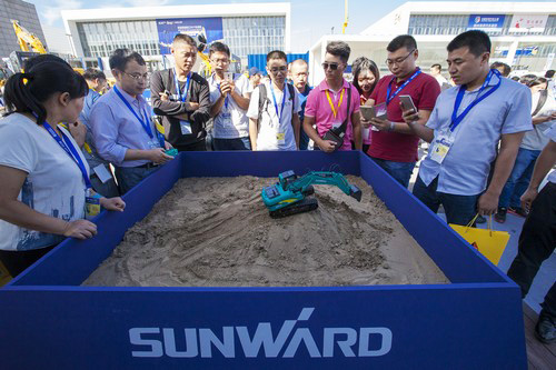 尊龙凯时ag智能酷帅曾大虾，一大波美图带你亲临北京BICES展