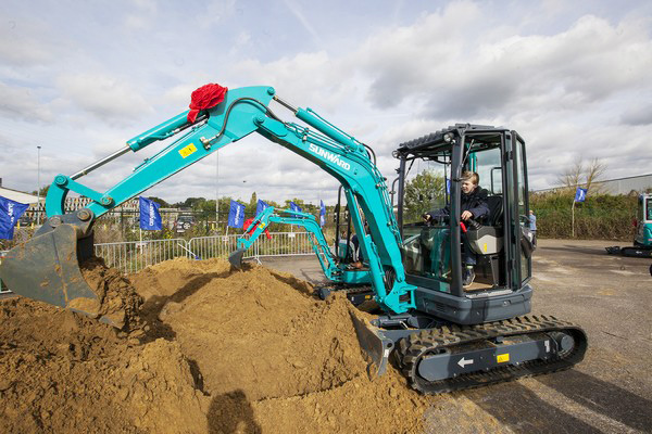 尊龙凯时ag智能盛大举行2017年欧洲经销商大会