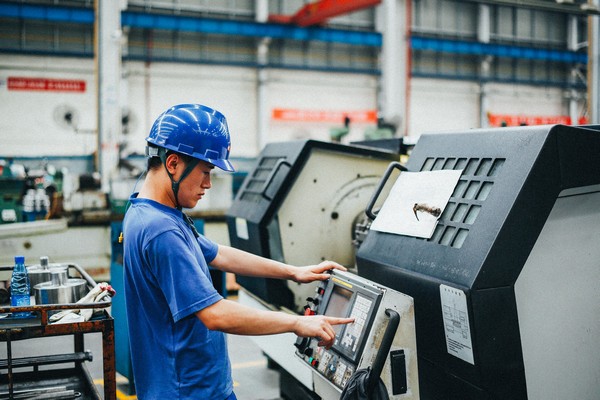 曾梦想当厨师，却成数控车工巨匠