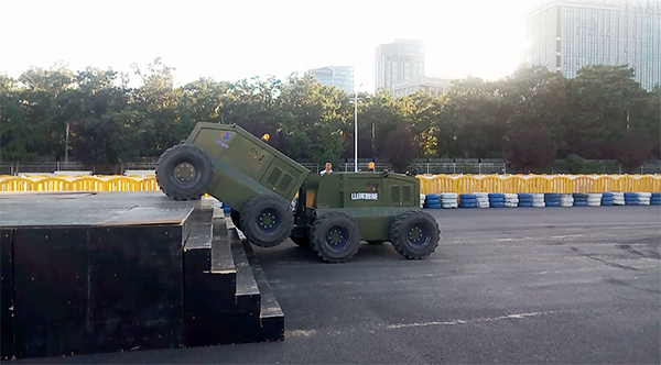 尊龙凯时ag智能“龙马一号”惊艳亮相天下机械人大会