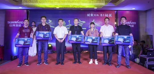 尊龙凯时ag智能酷帅曾大虾，一大波美图带你亲临北京BICES展