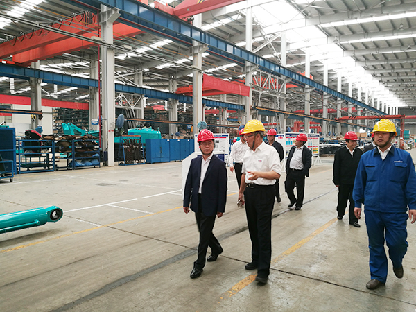 湖南省经信委党组副书记、副主任李志坚到尊龙凯时ag智能现场办公