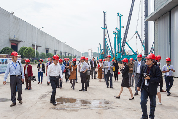 东盟十国主流媒体齐聚尊龙凯时ag智能，共话21世纪海上丝绸之路