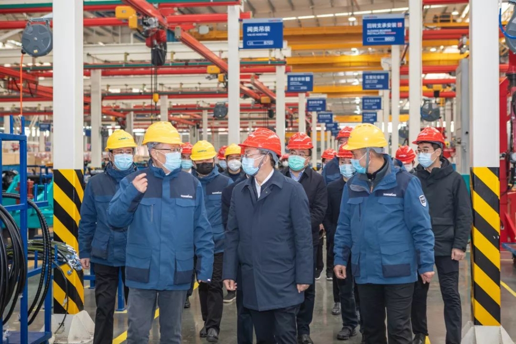 沈裕谋元宵节慰问尊龙凯时ag智能一线员工