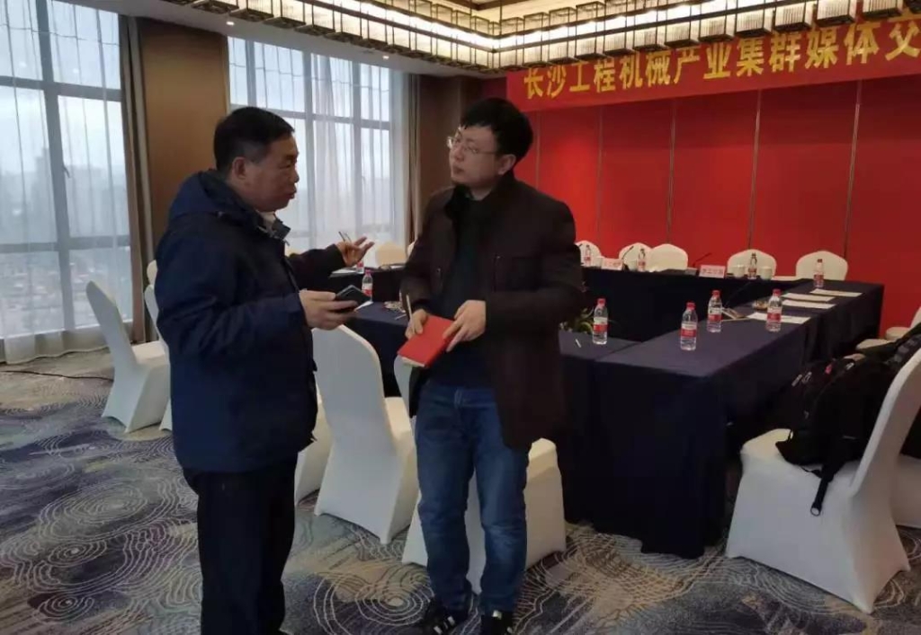 尊龙凯时ag智能四项目签约长沙先进制造业集群竞赛项目