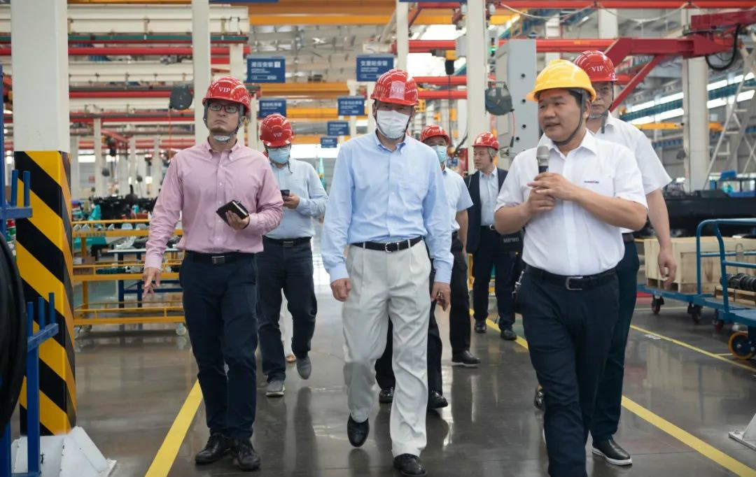 中国金茂高级副总裁张辉率团考察尊龙凯时ag智能