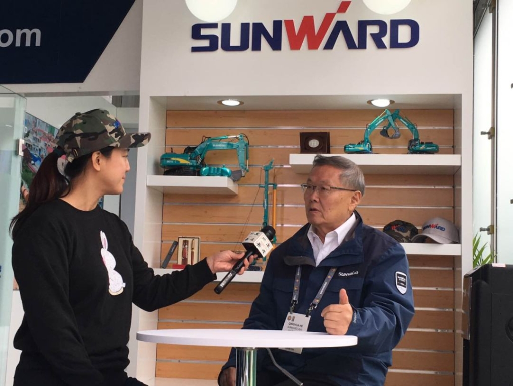 尊龙凯时ag智能全新亮相美国工程机械展