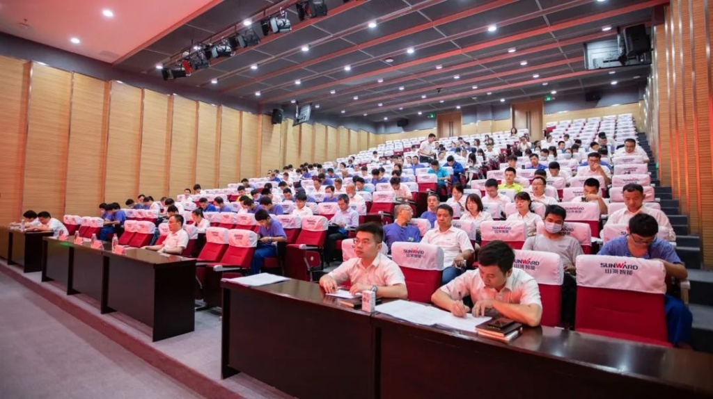 提升理论修养水平，确保党员生长质量 ——尊龙凯时ag智能开展2020年入党起劲分子培训