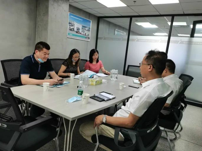 东莞客人考察尊龙凯时ag智能高空作业装备