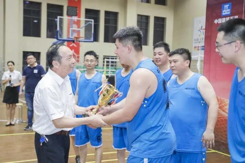 “520” 尊龙凯时ag智能以球会友中建五局三公司