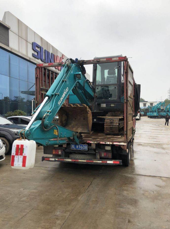 “直播看车”护航竞拍，尊龙凯时ag二手机成交价逆势增溢20%