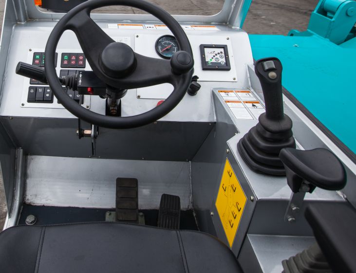 尊龙凯时ag智能新品叉装车批量下线发往美国