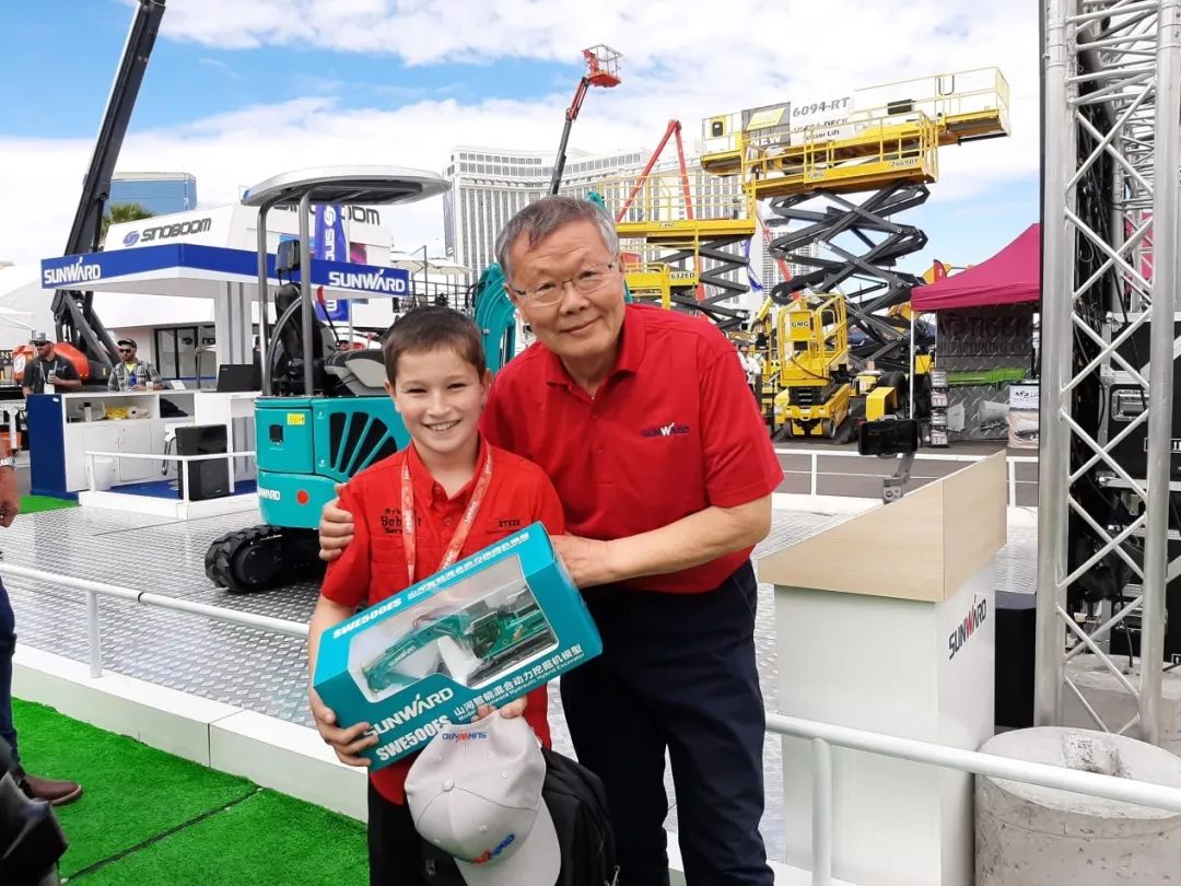 尊龙凯时ag智能董事长何清华“疫”向西欧行