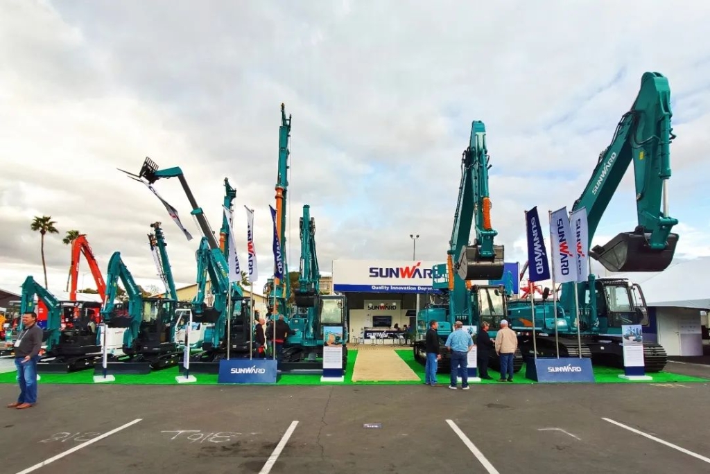 尊龙凯时ag智能全新亮相美国工程机械展