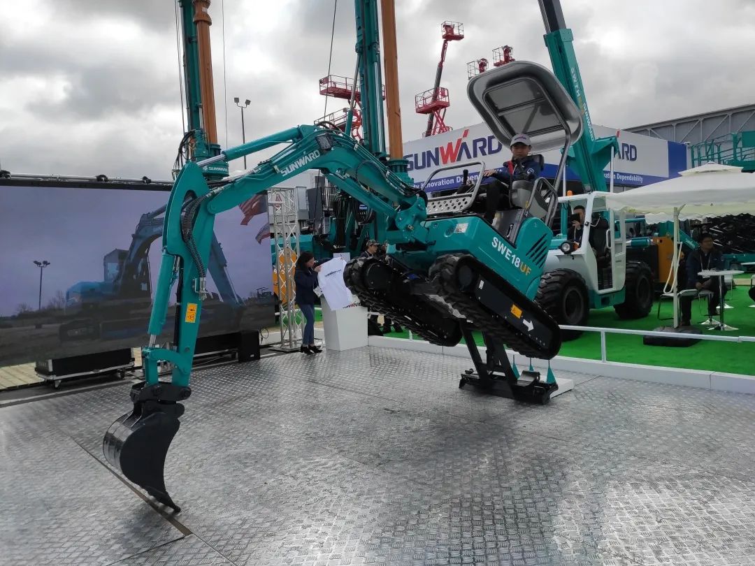 “卓越尊龙凯时ag”全球交流会暨新产品宣布圆满举行