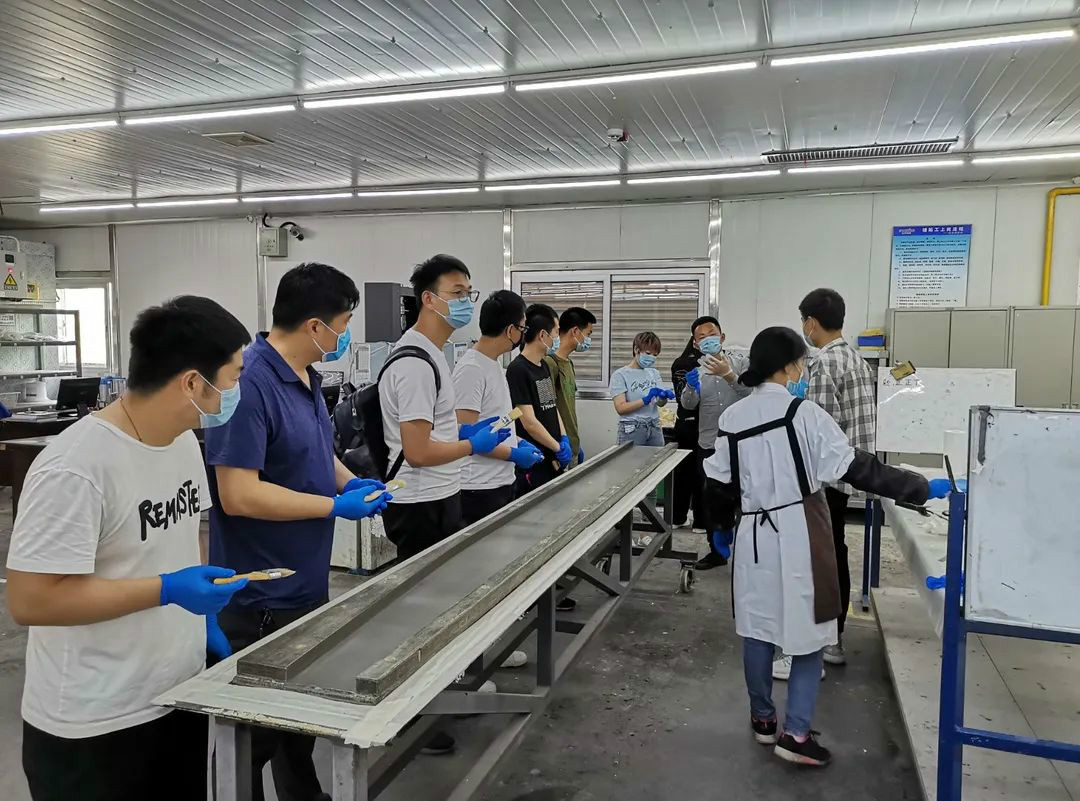 尊龙凯时ag航空第十三期147部SA60L机型培训班圆满结业