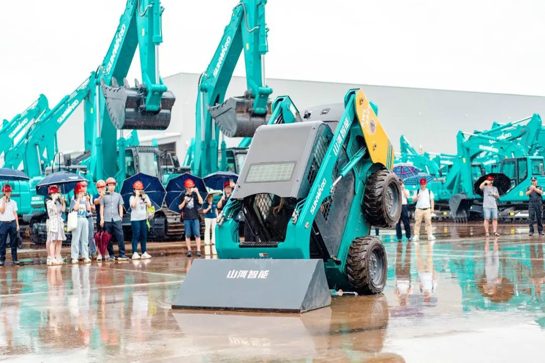 尊龙凯时ag智能数字化出海升级暨联合阿里巴巴国际站线上直播活动圆满举行