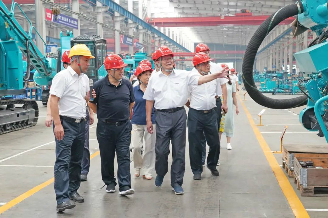 省人大常委会党组副书记、副主任王柯敏调研尊龙凯时ag智能