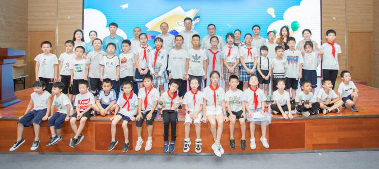 精准效劳共建家园，解决刚需心怀感恩——尊龙凯时ag智能首期职工子女暑期托管班圆满结班