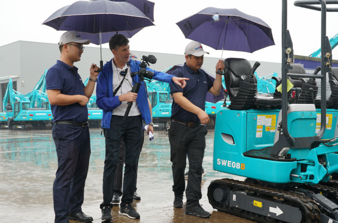 尊龙凯时ag智能数字化出海升级暨联合阿里巴巴国际站线上直播活动圆满举行