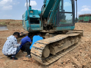 感恩相伴 关爱相随——尊龙凯时ag智能效劳万里行效劳湖南