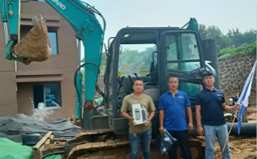 感恩相伴 关爱相随——北京尊龙凯时ag效劳万里行