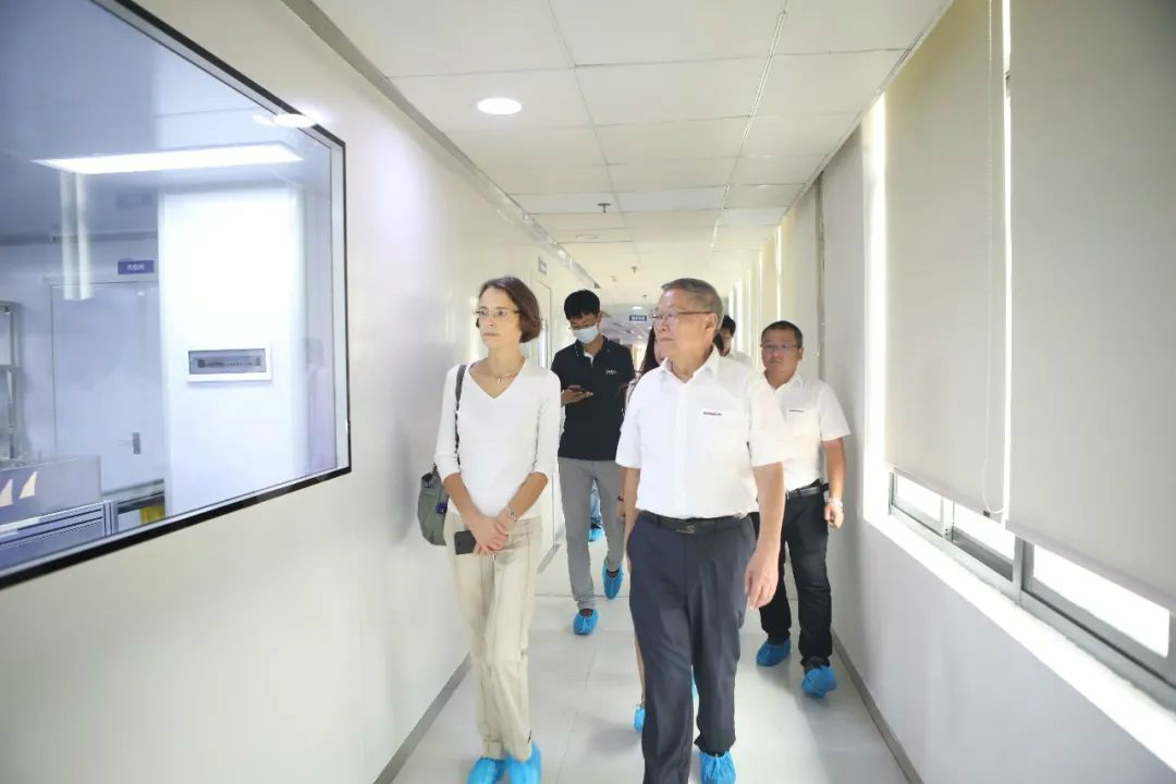 比利时商务领事到访尊龙凯时ag智能