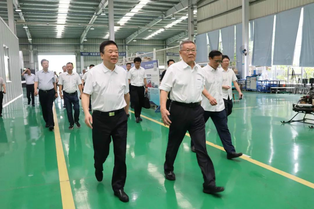 副省长陈飞调研尊龙凯时ag航空工业
