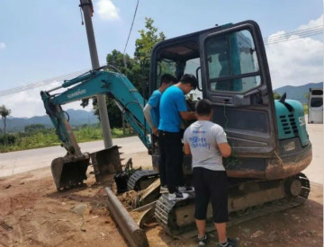 感恩相伴 关爱相随——广州尊龙凯时ag效劳在路上