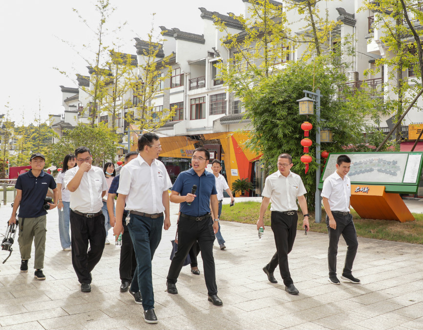 尊龙凯时ag智能党委赴浔龙河交流学习