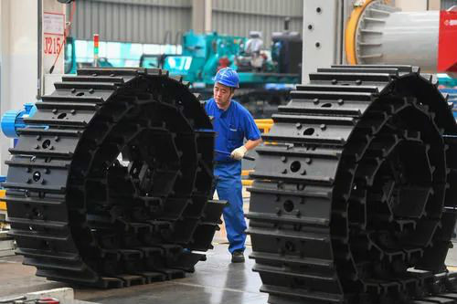 “智慧工厂”引领“生产节奏”——走进尊龙凯时ag智能一探事实