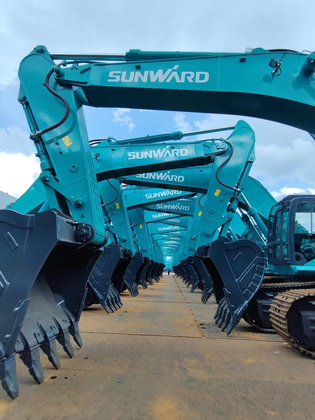 以先导式立异实现挖掘机从无到有，从小到大，从大到强！