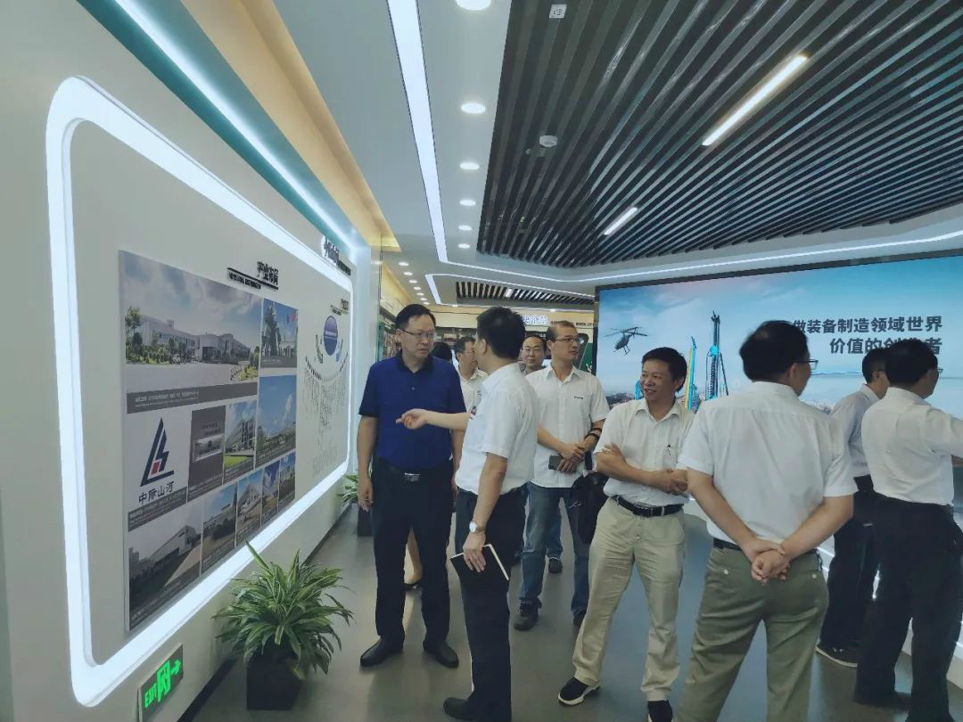 中南大学机电工程学院肖来荣书记到访尊龙凯时ag智能