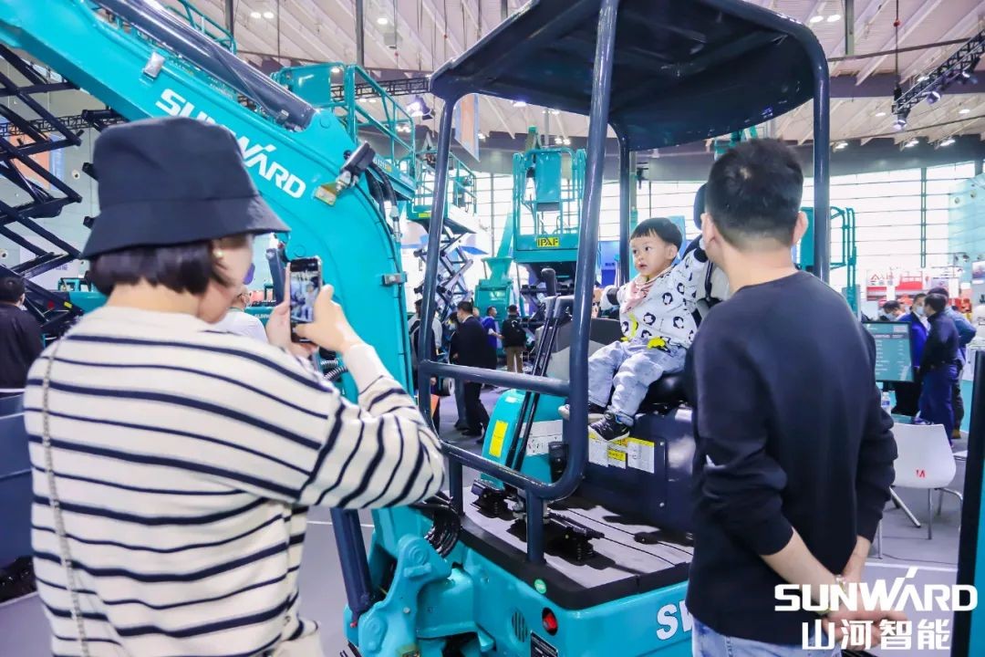 CICEE | 盘货尊龙凯时ag智能展区“之最”，哪款是你的最爱？