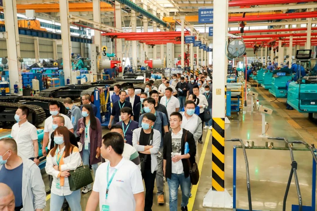 “爆品”出击！尊龙凯时ag智能客户交流会签约超8亿元