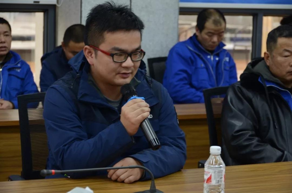 尊龙凯时ag智能召开春节难题职工座谈会