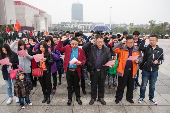 爱岗敬业，践行雷锋精神