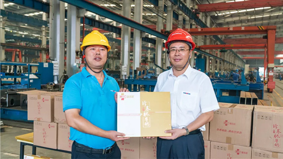 万力集团“送清凉”活动，慰问一线员工