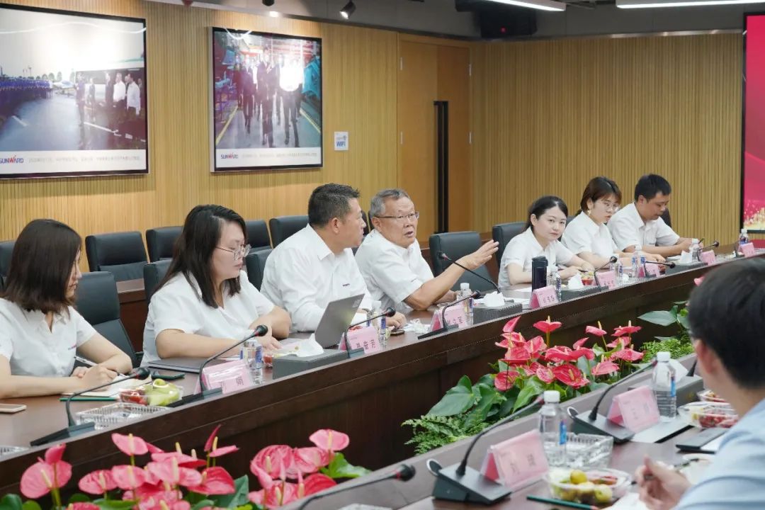 中国信保助力尊龙凯时ag智能国际营业实现高质量跨越式生长