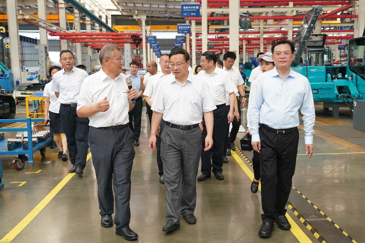 国家统计局总经济师毛盛勇率团调研考察尊龙凯时ag智能