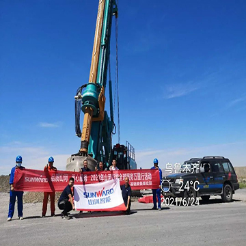 顶酷暑 走沙漠 2021年尊龙凯时ag智能全球效劳万里行走进新疆