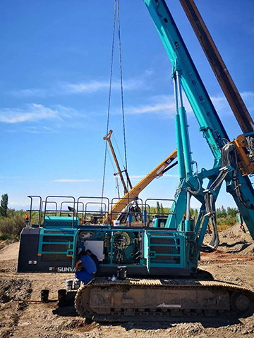 顶酷暑 走沙漠 2021年尊龙凯时ag智能全球效劳万里行走进新疆